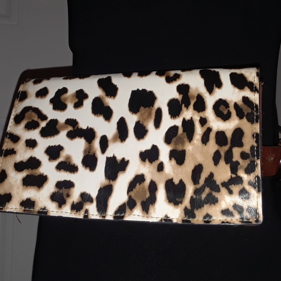 Faux Leather Leopard Print bag - Picture 4 of 5